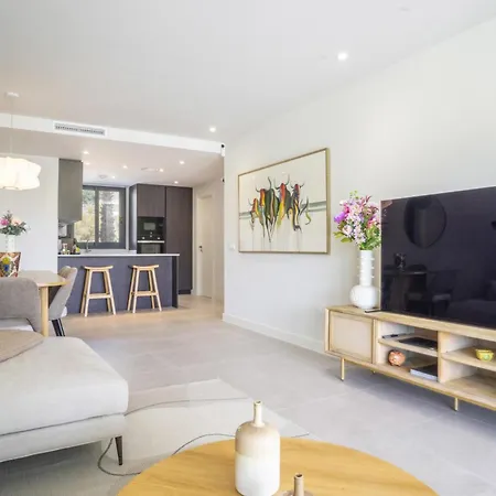 Fabuloso Con Jardin Privado Y Jacuzzi Apartment