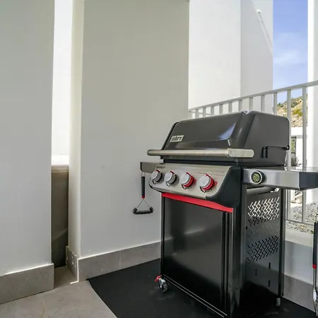 Lägenhet Fabuloso Con Jardin Privado Y Jacuzzi Estepona